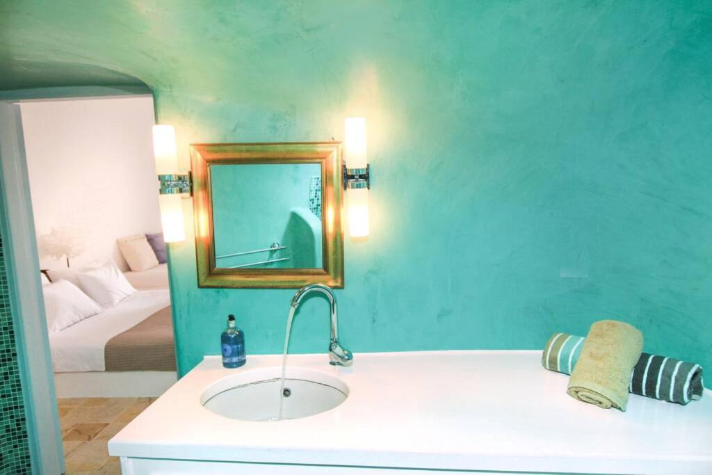 Dionyssos Cave House Villa Oia  Exterior photo